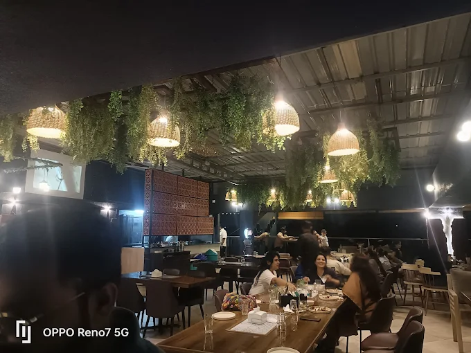 Skyline X – Rooftop Restaurant